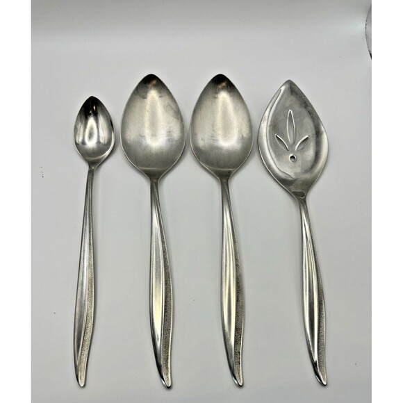 Oneidacraft Deluxe Textura VTG Stainless Misc Bundle of 4 Serving pcs 2473 - Picture 1 of 3